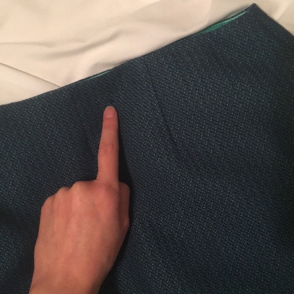 Tahari teel mini skirt - Picture 8 of 8